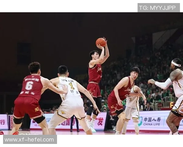 CBA精彩赛事回顾:关键时刻、球员风采、战术解析与球迷热情